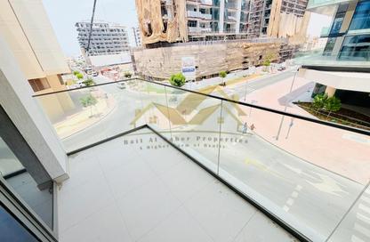 Apartment - 1 Bedroom - 2 Bathrooms for rent in Jumeirah Garden City - Al Satwa - Dubai