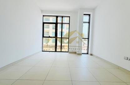 Apartment - 1 Bedroom - 2 Bathrooms for rent in Jumeirah Garden City - Al Satwa - Dubai