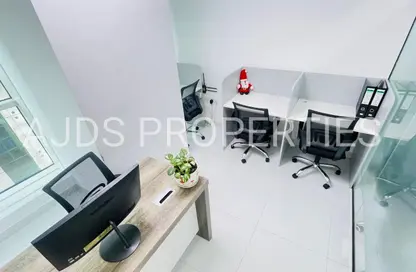 مكتب - غرفة نوم - 1 حمام للايجار في أسبن - شارع الشيخ زايد - دبي