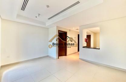 Apartment - 1 Bedroom - 2 Bathrooms for rent in Al Nokhadha Building - Al Jaddaf - Dubai Apartment - 1 Bedroom - 2 Bathrooms for rent in Al Nokhadha Building - Al Jaddaf - Dubai