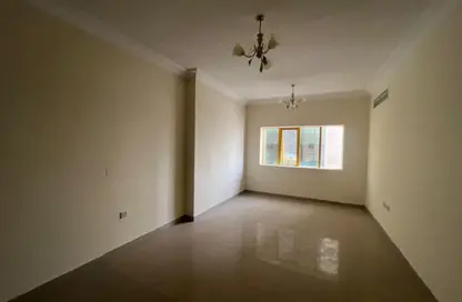 شقة - 2 غرف نوم - 2 حمامات للايجار في شارع التعاون الجديد - التعاون - الشارقة