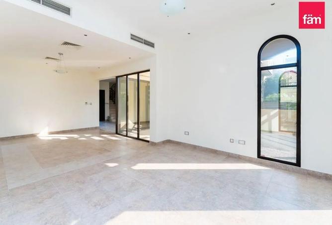 119738402 - Property Image 2