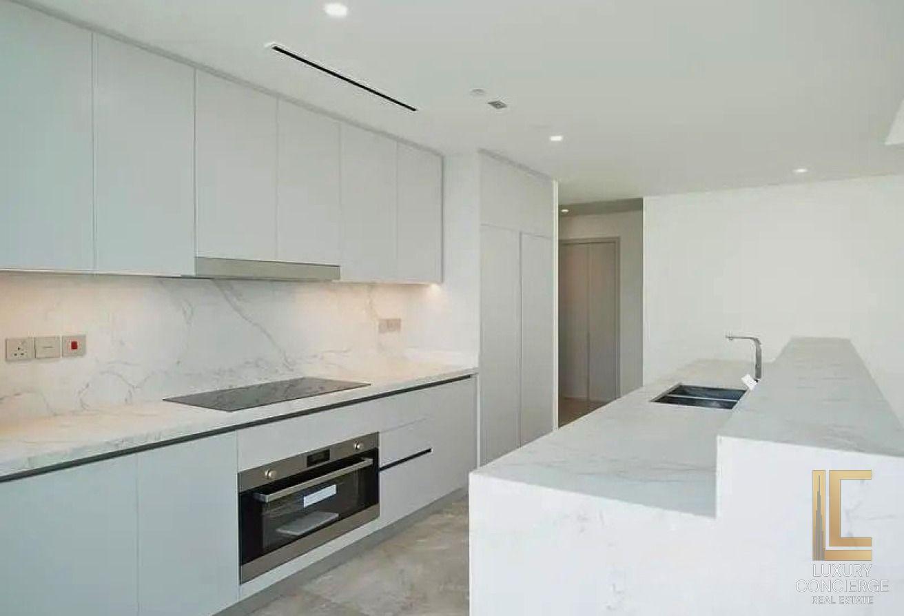 High Floor 4BR | Panoramic Marina and Beach Views photo 7