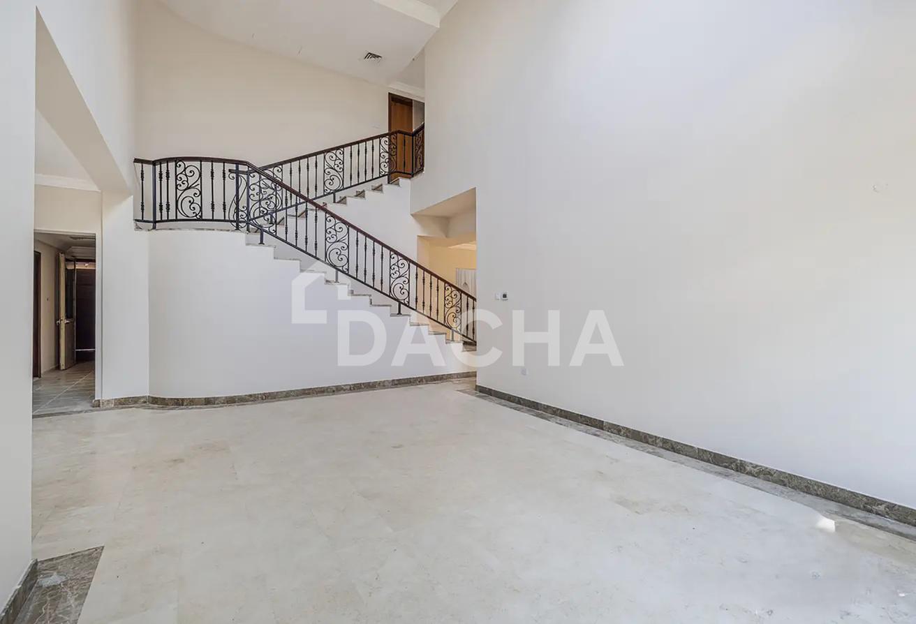 Upgraded Kitchen| Well maintained| Vastu compliant photo 4