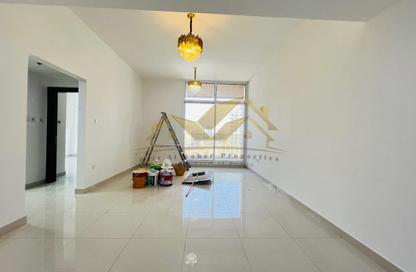 Apartment - 2 - 3 for rent in Infinity Building - Sheikh Zayed Road - Dubai