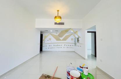 Apartment - 2 - 3 for rent in Infinity Building - Sheikh Zayed Road - Dubai