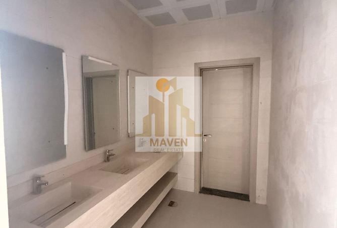 98714178 - Property Image 2