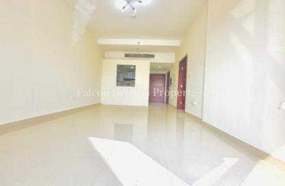 Apartment - 1 Bedroom - 2 Bathrooms for rent in Amna Building - International City Phase 2 - Al Warsan 4 - Al Warsan - Dubai Apartment - 1 Bedroom - 2 Bathrooms for rent in Amna Building - International City Phase 2 - Al Warsan 4 - Al Warsan - Dubai