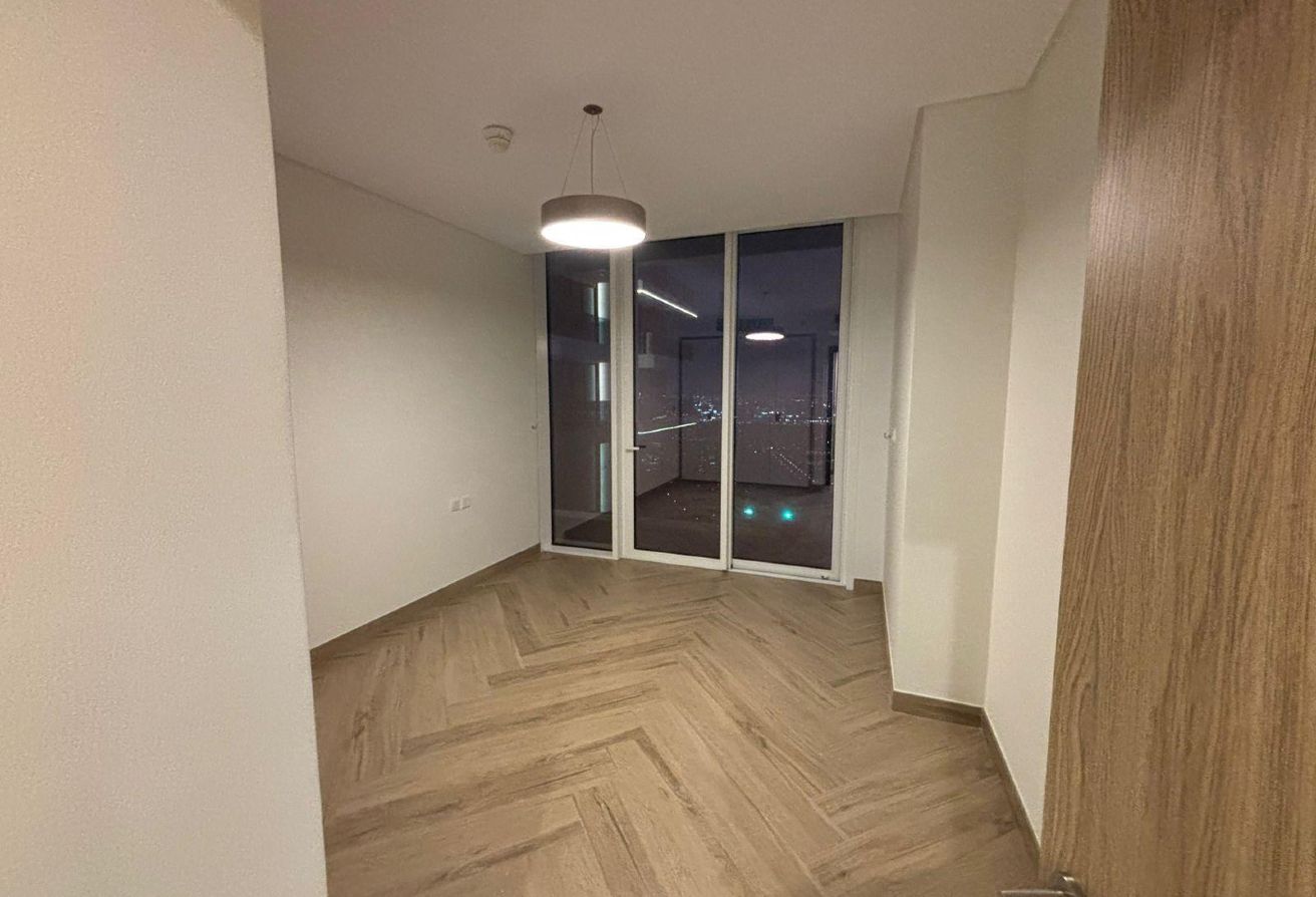 2 bedroom apartment in 1 Residences - 1, Bur Dubai: 11
