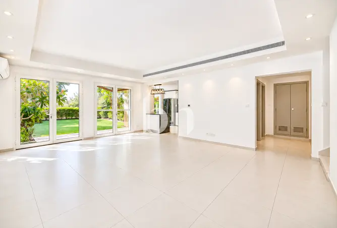 155543105 - Property Image 3