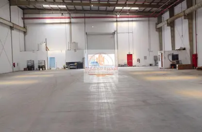 مستودع - استوديو - 5 حمامات للايجار في الصجعة الصناعية - الصجعة - الشارقة مستودع - استوديو - 5 حمامات للايجار في الصجعة الصناعية - الصجعة - الشارقة
