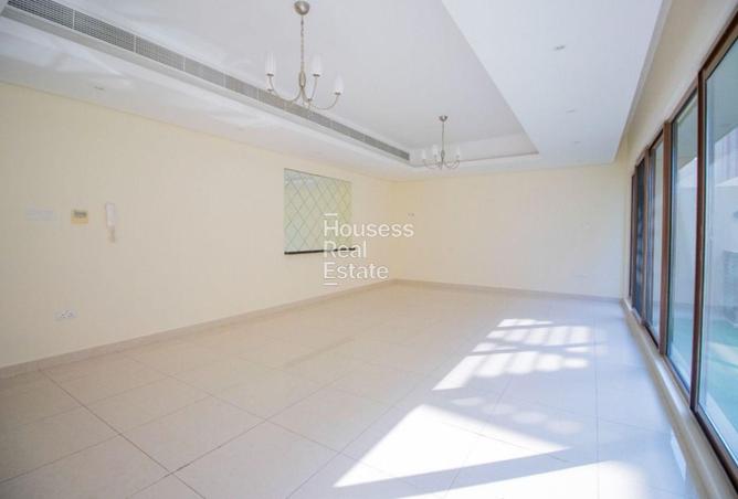 110038360 - Property Image 3