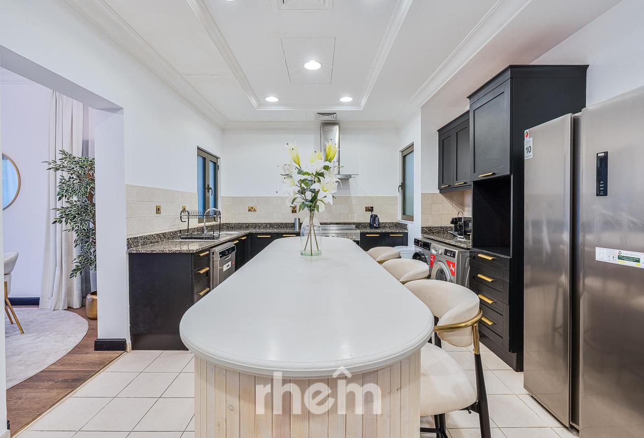 Skyline Oasis | 4-Bed Villa | Canal Cove Living photo 8