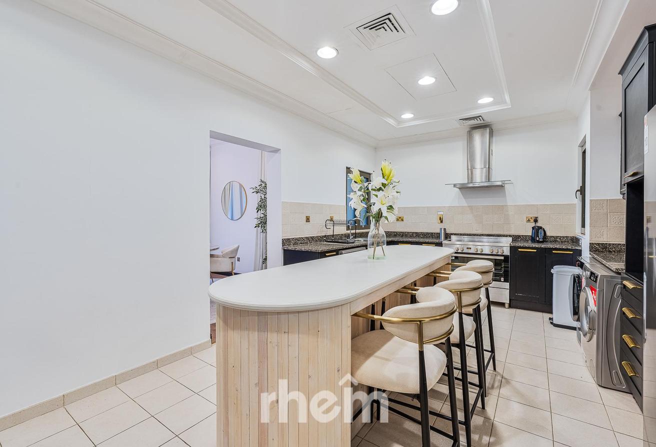 Skyline Oasis | 4-Bed Villa | Canal Cove Living photo 7