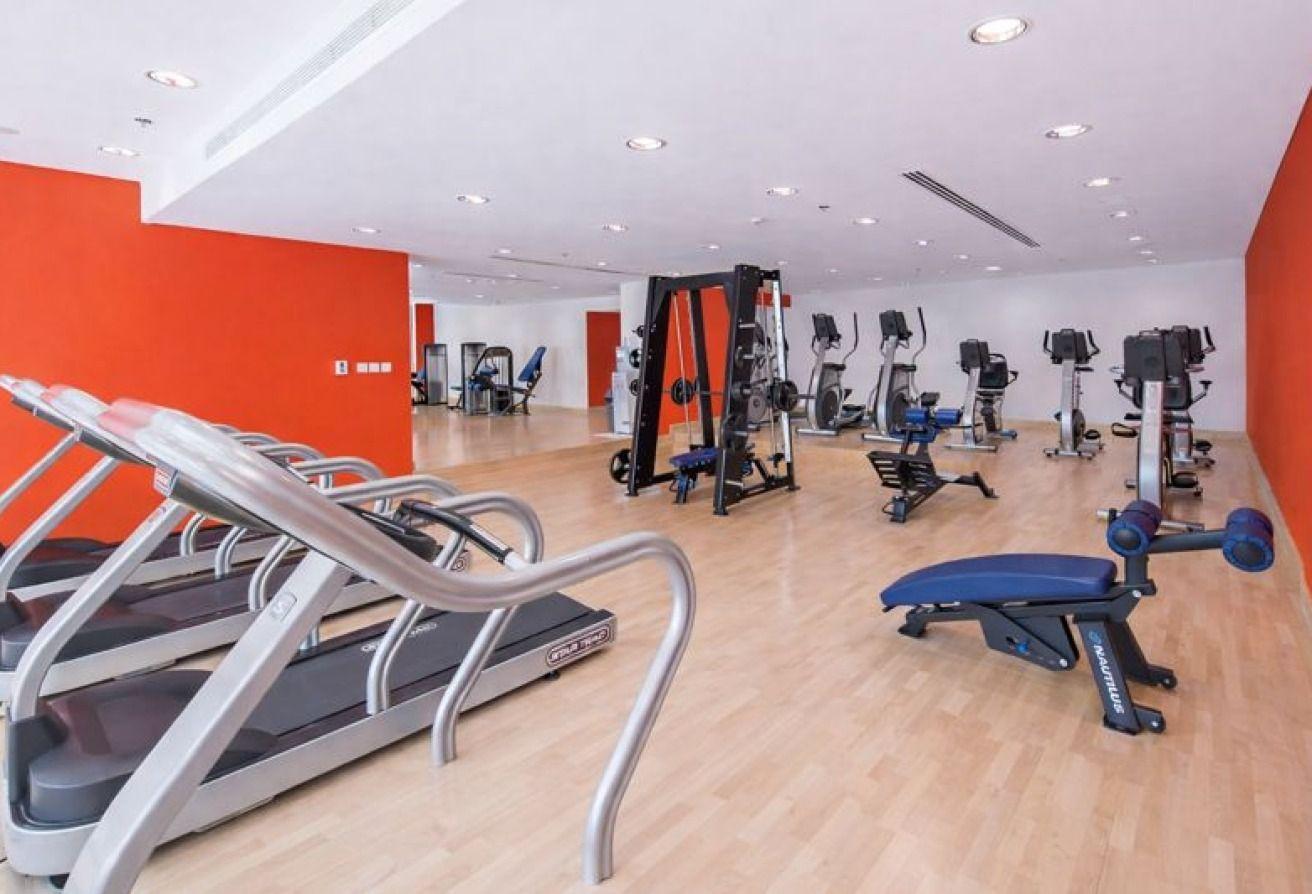 Spacious & Bright 1BR in Botanica Tower photo 10