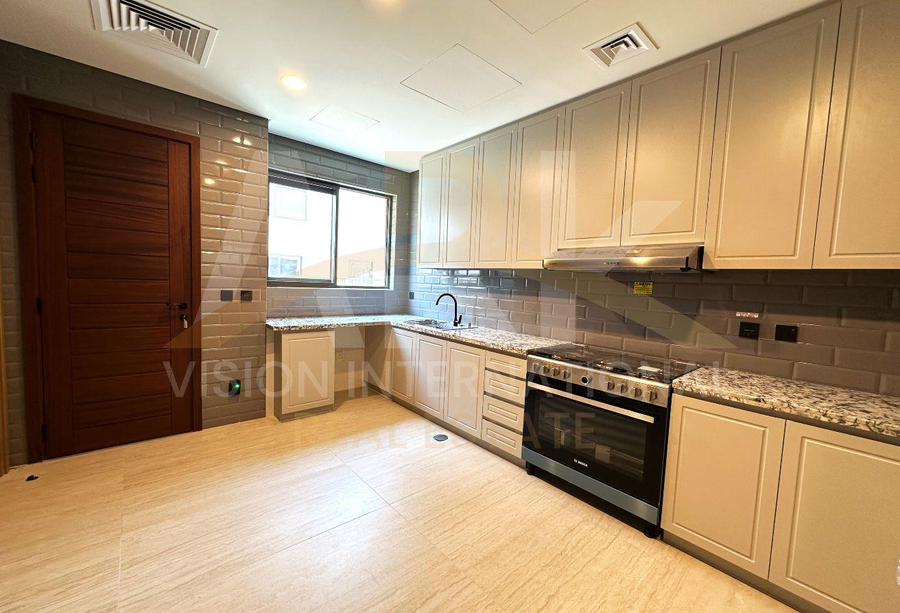 Luxury 6 Bed Villa | Direct Access to the Lagoon photo 7