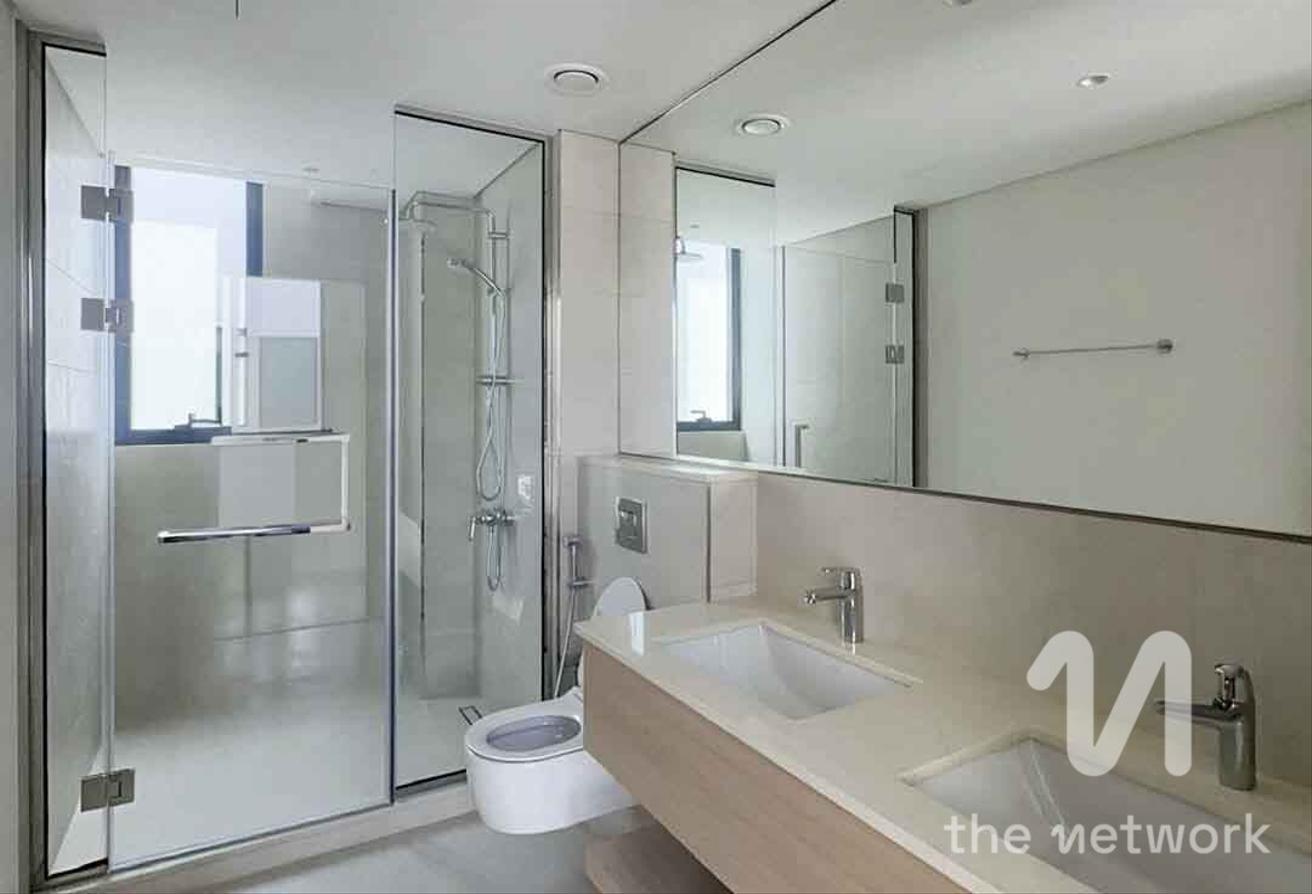 Direct to Pool and Park | Vacant and Ready photo 9