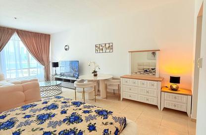 Apartment - Studio - 1 Bathroom for rent in Beach Tower 1 - Al Khan Lagoon - Al Khan - Sharjah