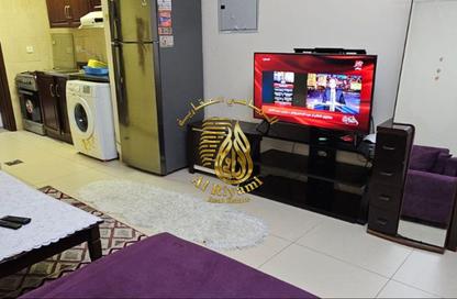 Apartment - Studio - 1 Bathroom for rent in Jasmine Towers - Garden City - Ajman
