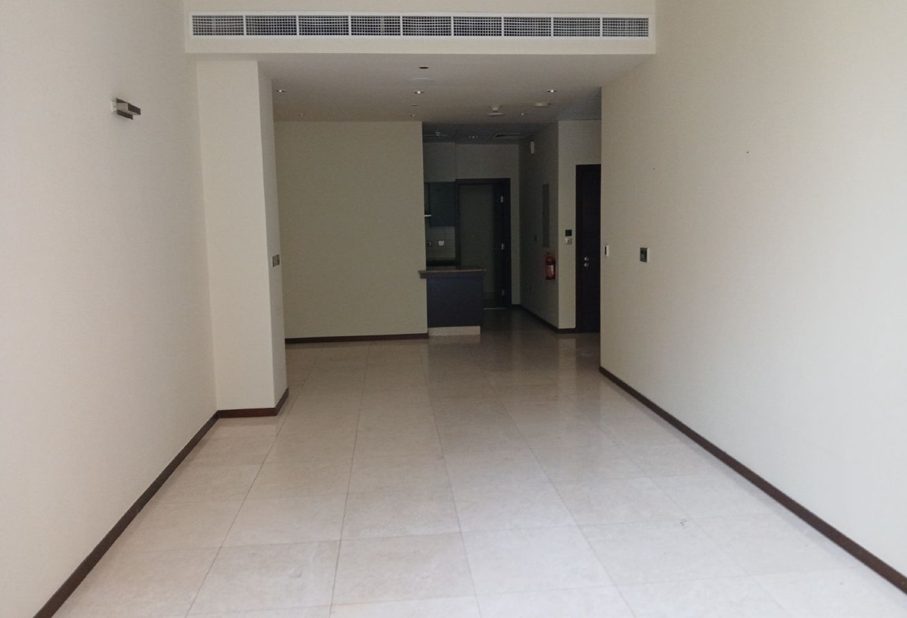 SPACIOUS 1BR | PARKING VIEW | UNFURNISHED