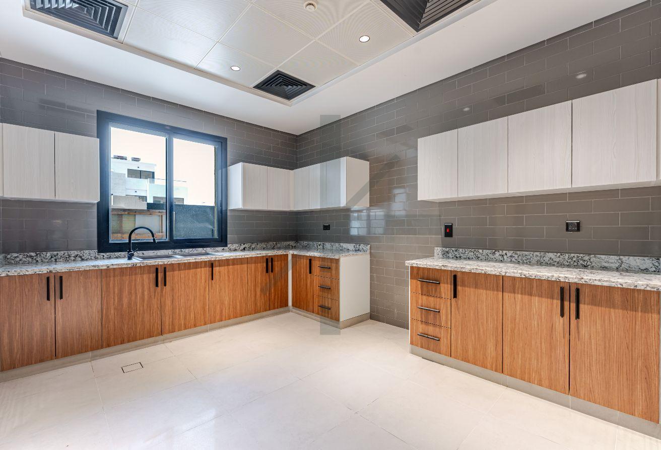 UPGRADED 6BR+MAID | PRIVATE POOL | ELEVATOR photo 2