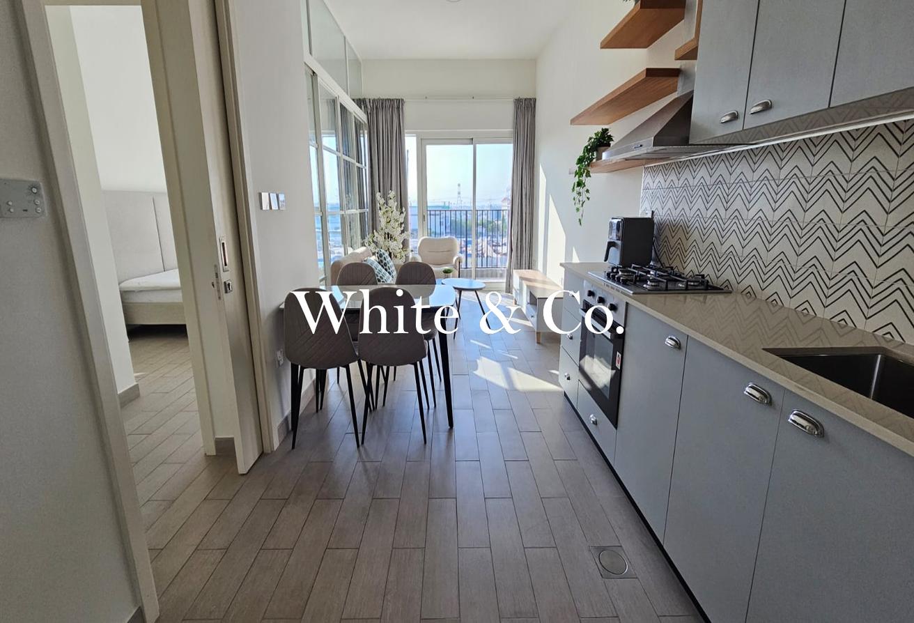 Vacant Now | Furnished | Community View photo 4