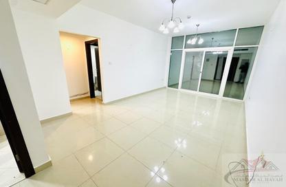 Apartment - 1 Bedroom - 2 Bathrooms for rent in Muwailih Building - Muwaileh - Sharjah