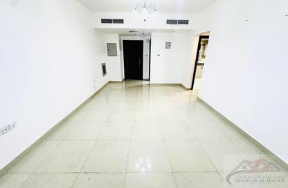 Apartment - 1 Bedroom - 2 Bathrooms for rent in Muwailih Building - Muwaileh - Sharjah