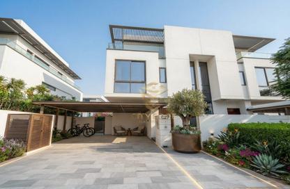 Villa - 4 - 5 for sale in Sun Island - Ajmal Makan City - Sharjah Waterfront City - Sharjah Villa - 4 - 5 for sale in Sun Island - Ajmal Makan City - Sharjah Waterfront City - Sharjah