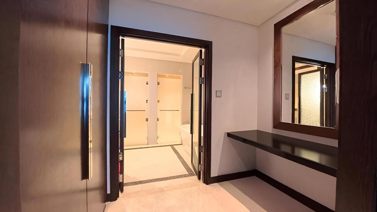 Luxurious 3BR Apartment | Balcony w/ Full Sea View