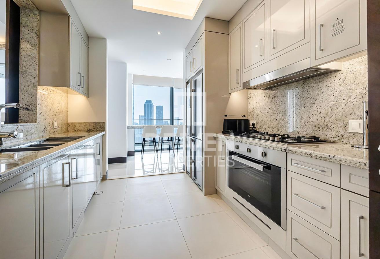 Vacant and Furnished | High Floor | Burj View photo 21