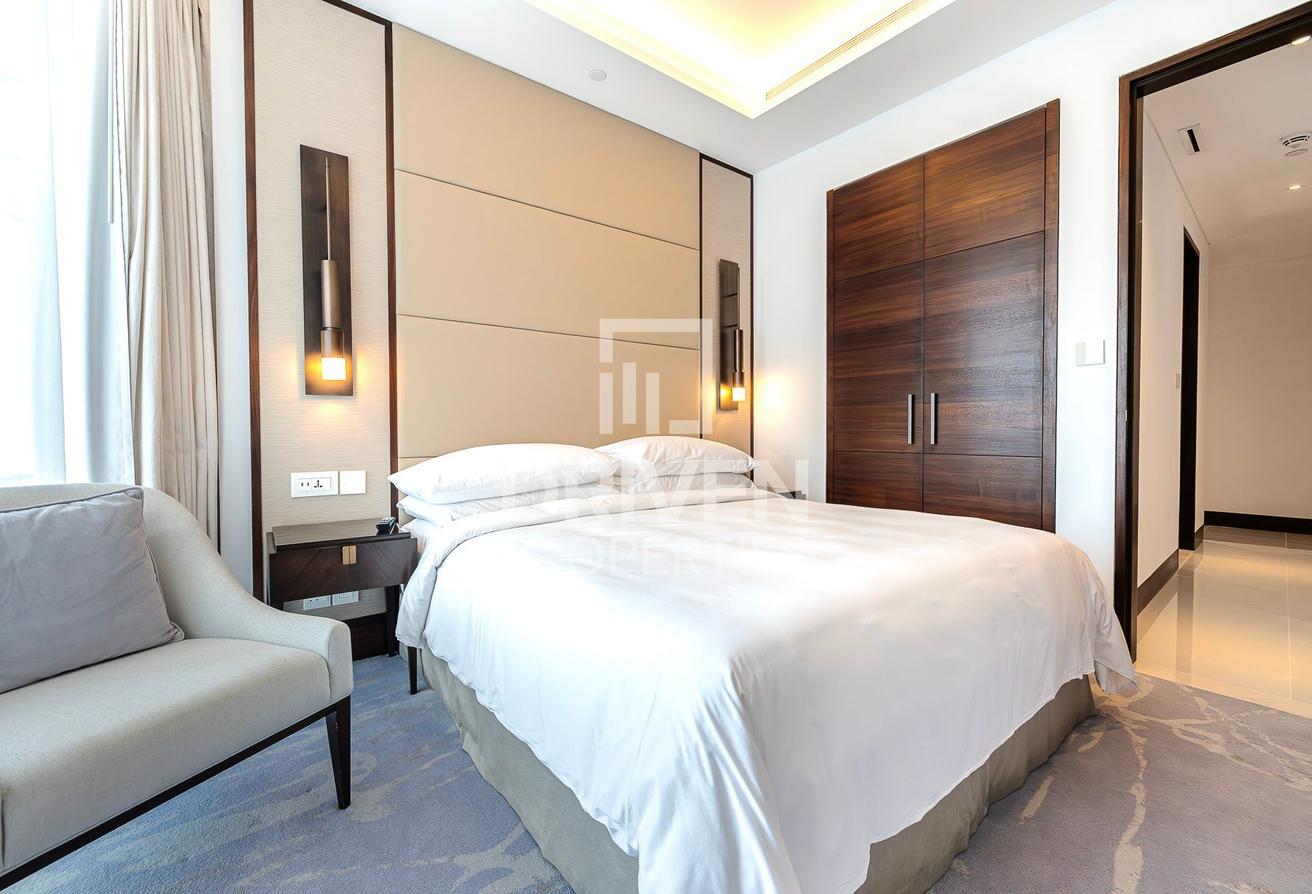 Vacant and Furnished | High Floor | Burj View photo 9