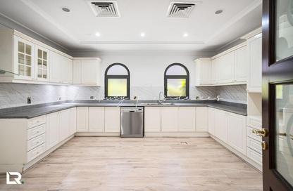 Villa - 4 Bedrooms - 4 Bathrooms for rent in Garden Homes Frond E - Garden Homes - Palm Jumeirah - Dubai