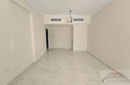 Apartment - 1 Bedroom - 2 Bathrooms for rent in Muwaileh 29 Building - Muwaileh - Sharjah