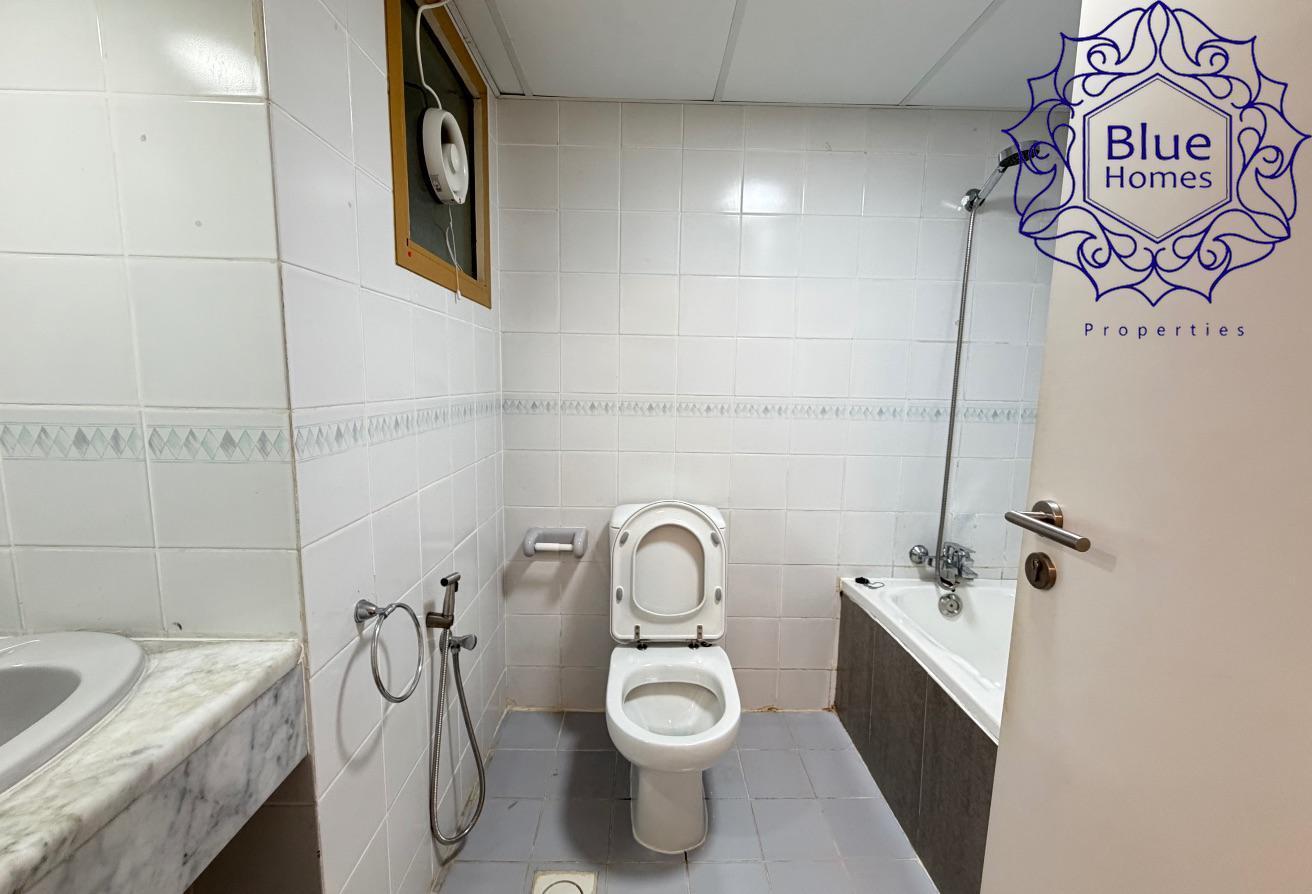 Prime Location , Lavish Studio & Close Kitchen photo 8