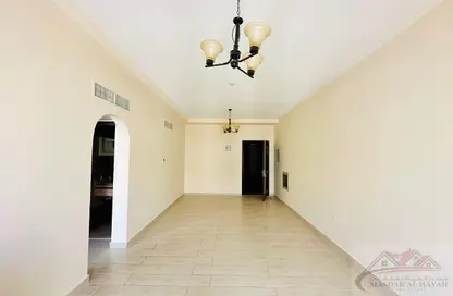 Apartment - 1 Bedroom - 2 Bathrooms for rent in Muwaileh 29 Building - Muwaileh - Sharjah