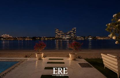 Villa - 4 Bedrooms - 5 Bathrooms for rent in Garden Homes Frond E - Garden Homes - Palm Jumeirah - Dubai