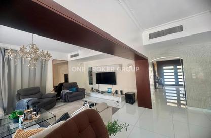 Villa - 4 Bedrooms - 5 Bathrooms for rent in Meadows 4 - Meadows - Dubai