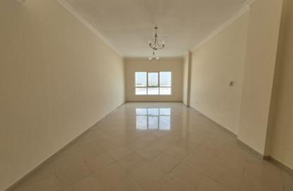 Apartment - 2 Bedrooms - 2 Bathrooms for rent in Muwailih Building - Muwaileh - Sharjah