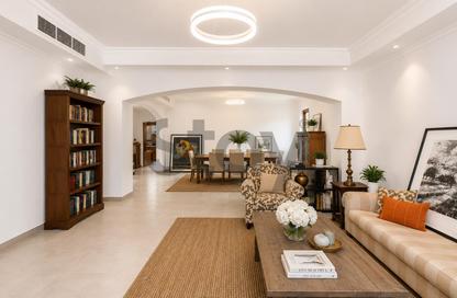 Villa - 4 Bedrooms - 4 Bathrooms for rent in Meadows 9 - Meadows - Dubai