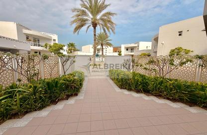 Villa - 3 Bedrooms - 2 Bathrooms for rent in Jumeirah 2 Villas - Jumeirah 2 - Jumeirah - Dubai