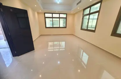 فيلا - 5 غرف نوم - 7 حمامات للايجار في مركز محمد بن زايد - مدينة محمد بن زايد - أبوظبي