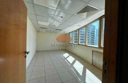 Office Space - Studio - 1 Bathroom for rent in Fortune Executive - JLT Cluster T - Jumeirah Lake Towers - Dubai