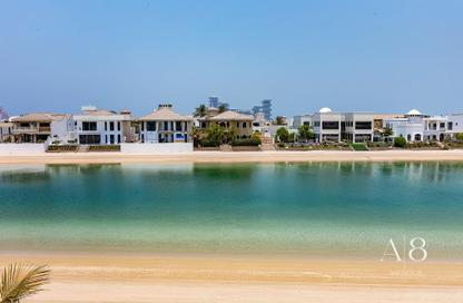 Villa - 4 Bedrooms - 5 Bathrooms for rent in Garden Homes Frond A - Garden Homes - Palm Jumeirah - Dubai