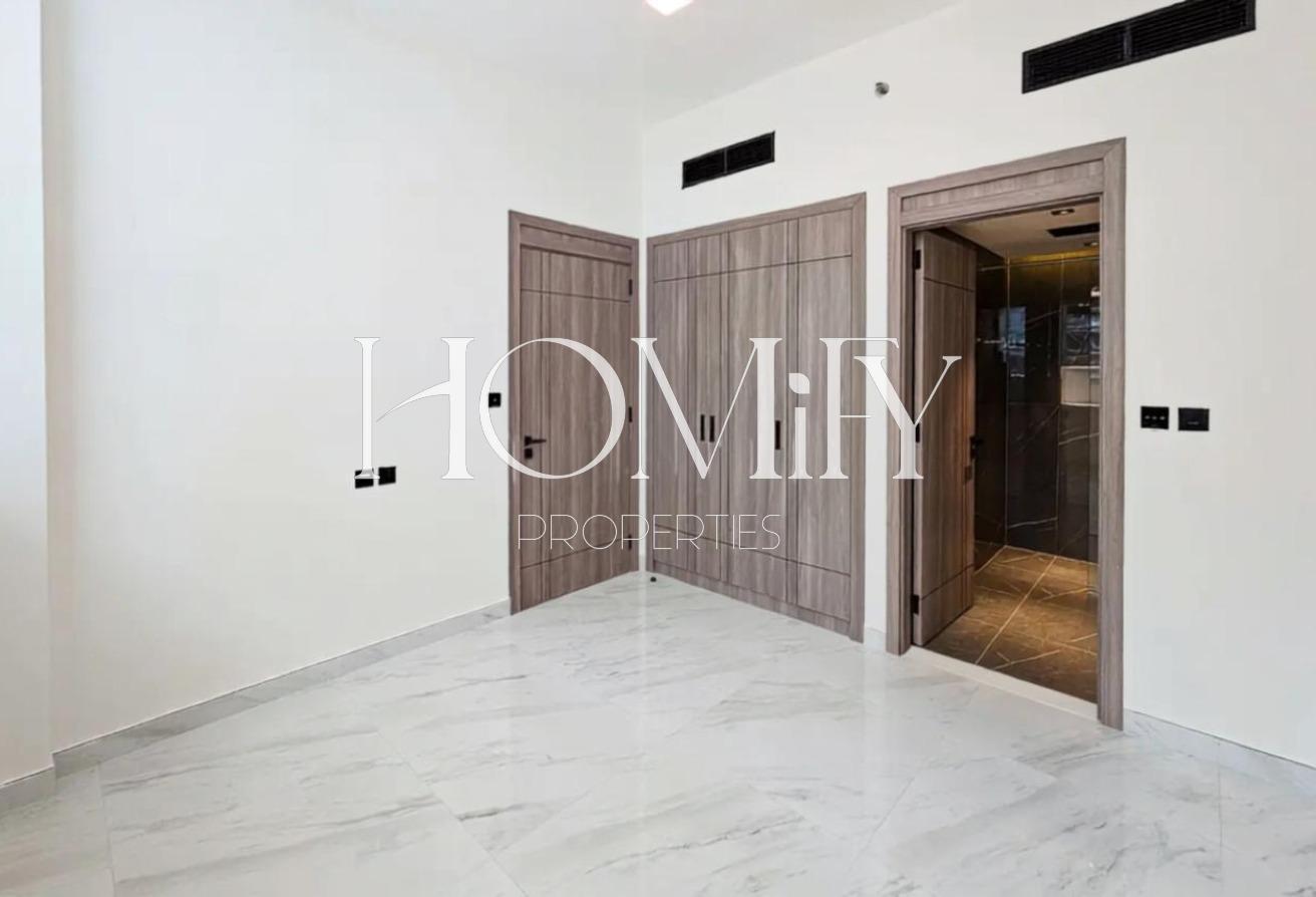 Good Location | Private Pool | Vacant photo 6