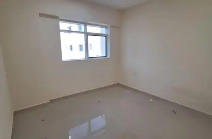 شقة - غرفة نوم - 1 حمام للايجار في المحطة - القاسمية - الشارقة