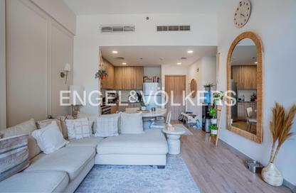 Apartment - 2 Bedrooms - 2 Bathrooms for sale in Parkviews - Town Square - Dubai