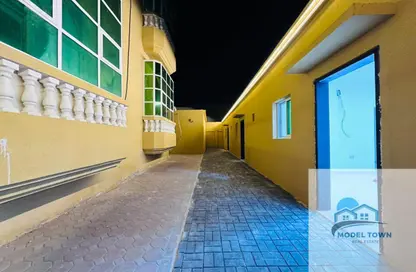 شقة - غرفة نوم - 1 حمام للايجار في مدينة شخبوط - أبوظبي