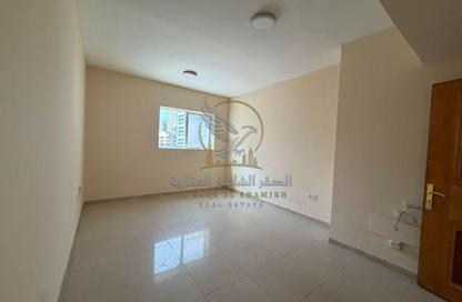 Apartment - 1 - 1 for rent in Al Khan Corniche - Al Khan - Sharjah