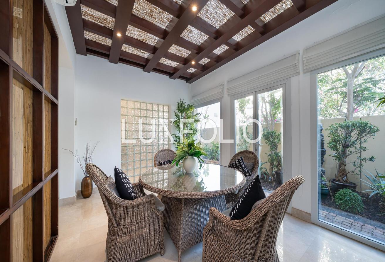 Spectacular | Available | Fully Furnished photo 9